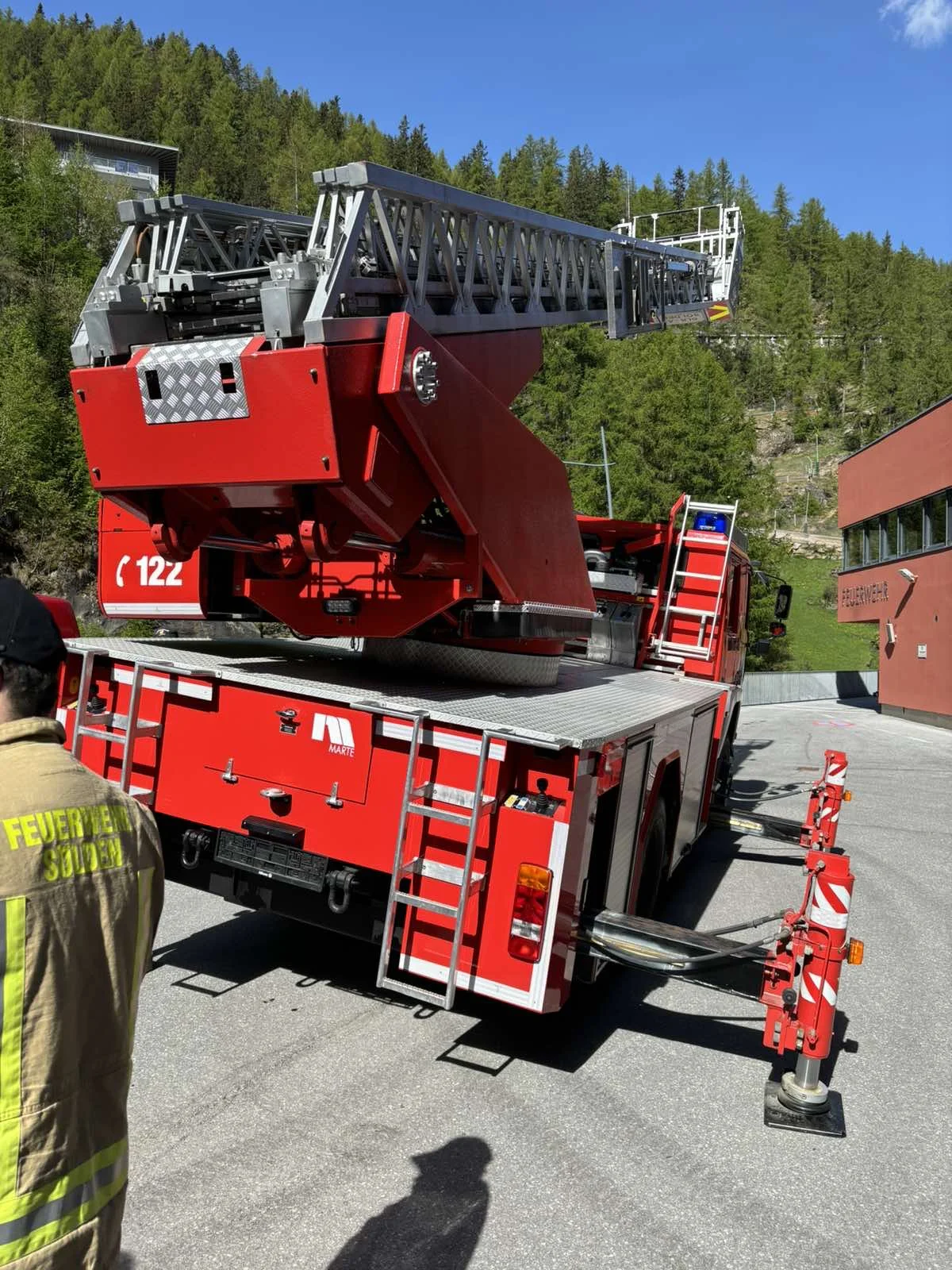 Autoljestva Steyr 16S26